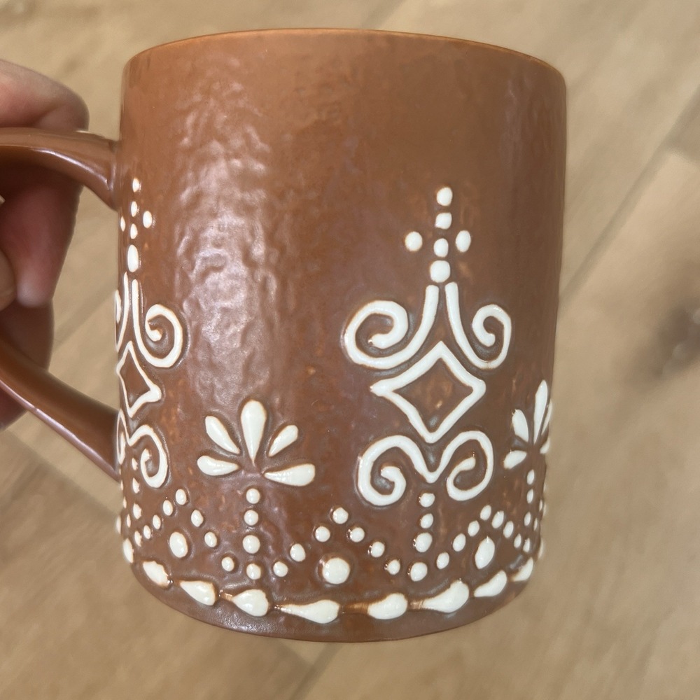 Pottery Barn Iced Gingerbread Snowflake Stoneware‎ Mug 14 oz Brown